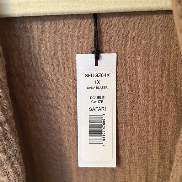 Michael Stars Dana Cotton Gauze Blazer - Picture 7 of 10